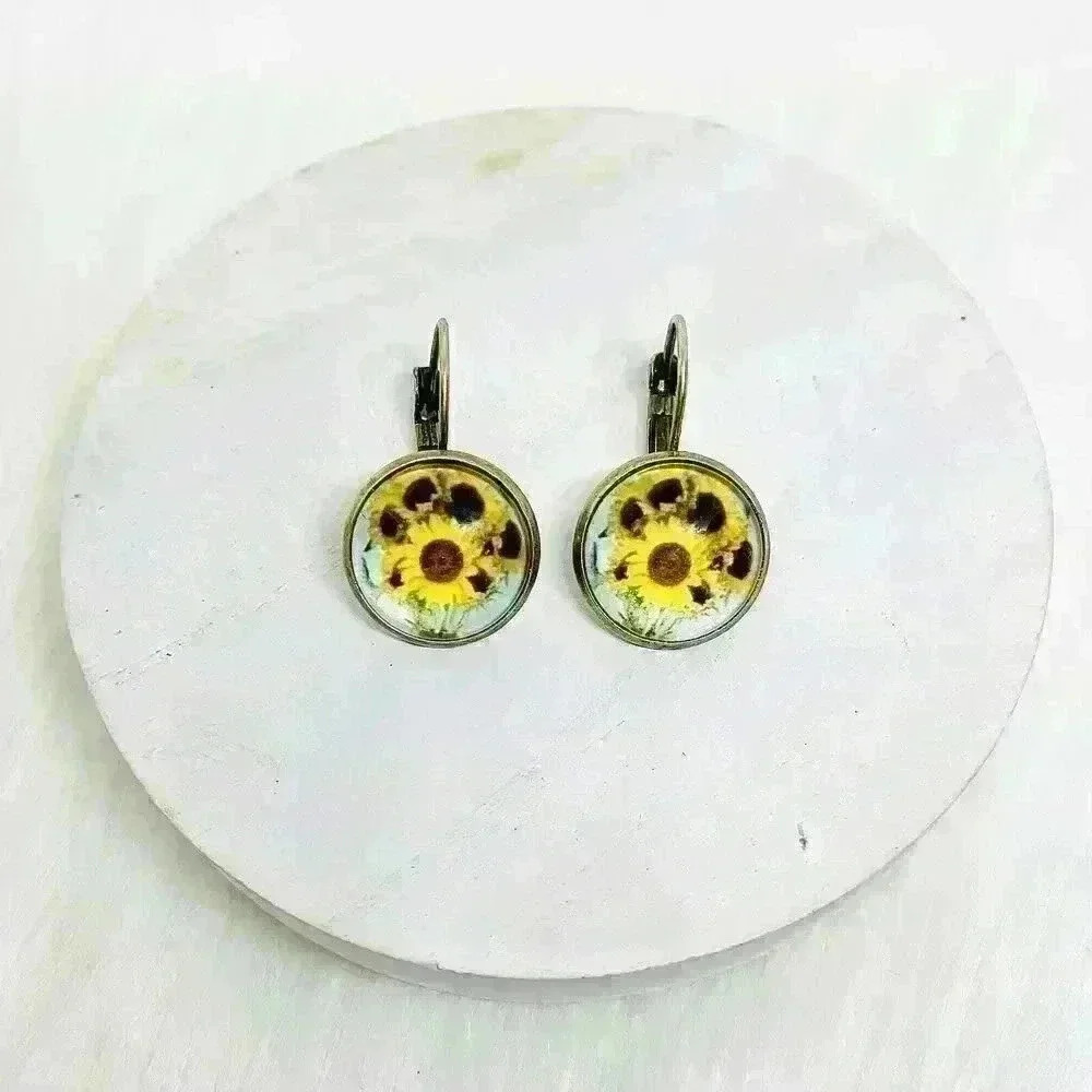 Vintage Feel Sunflower Print Earrings - Picture 2 of 5